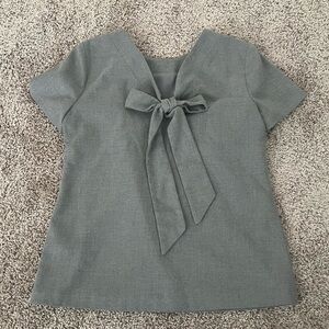 {Banana Republic} Grey Bow Back Short Sleeve Top
